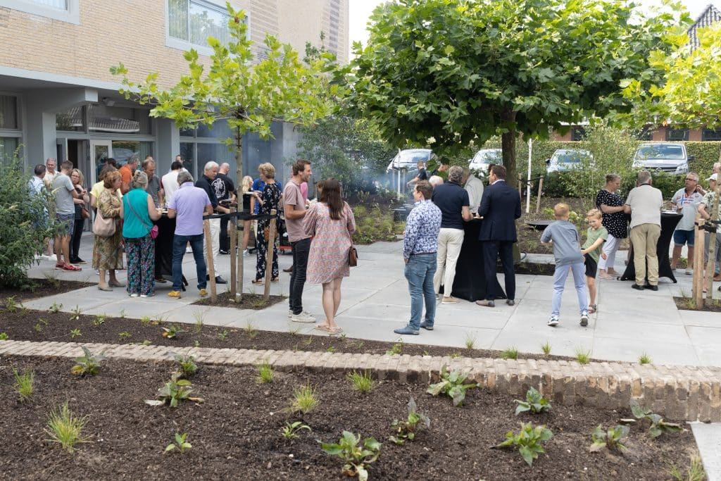 Bijeenkomsten in de tuin zijn mogelijk