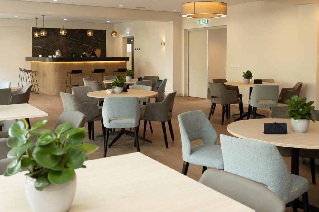 Zaal in zalencentrum het Visnet in Huizen
