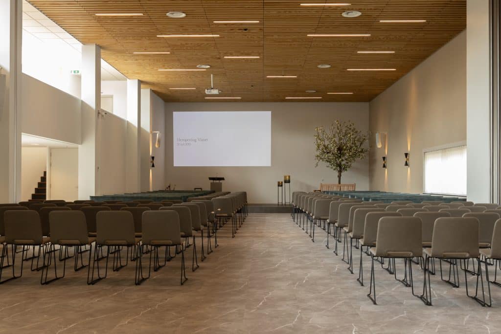 Bloesemzaal in het Visnet uitvaartcentrum Huizen